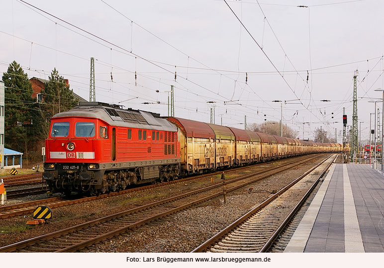 DB Baureihe 232 im Bahnhof Stade