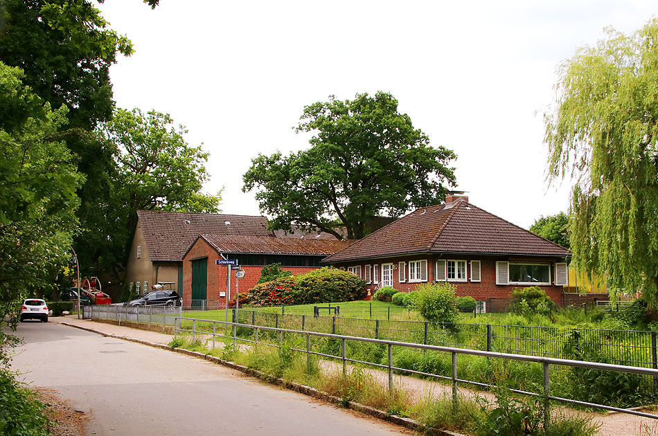 Die Ecke Schlankweg / Lehmkuhlenweg in Sülldorf in Hamburg