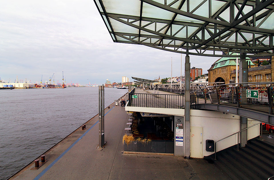 Der Anleger Landungsbrücken an der Brücke 5